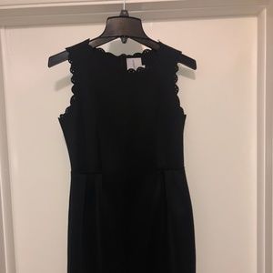 Katherine Barclay Black Sleeveless Scalloped Dress